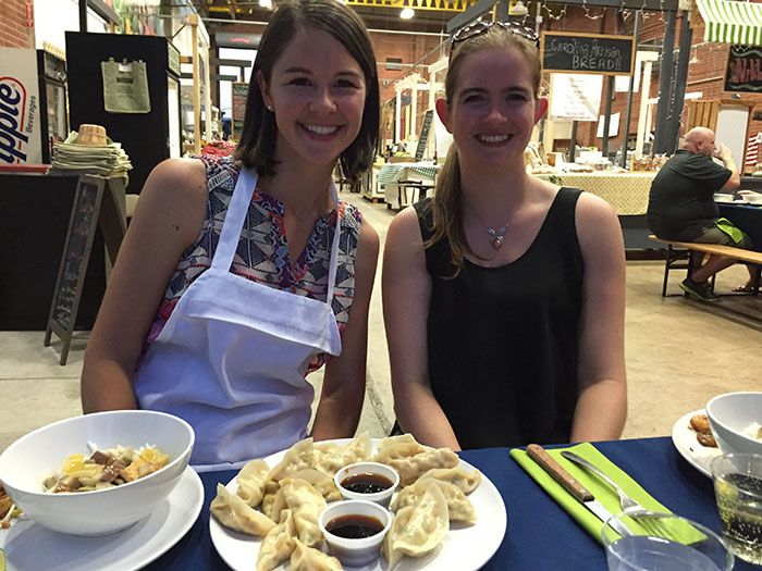 friends-at-cooking-class