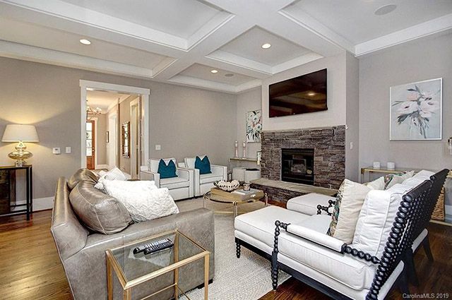 633-Ideal-Way-living-room