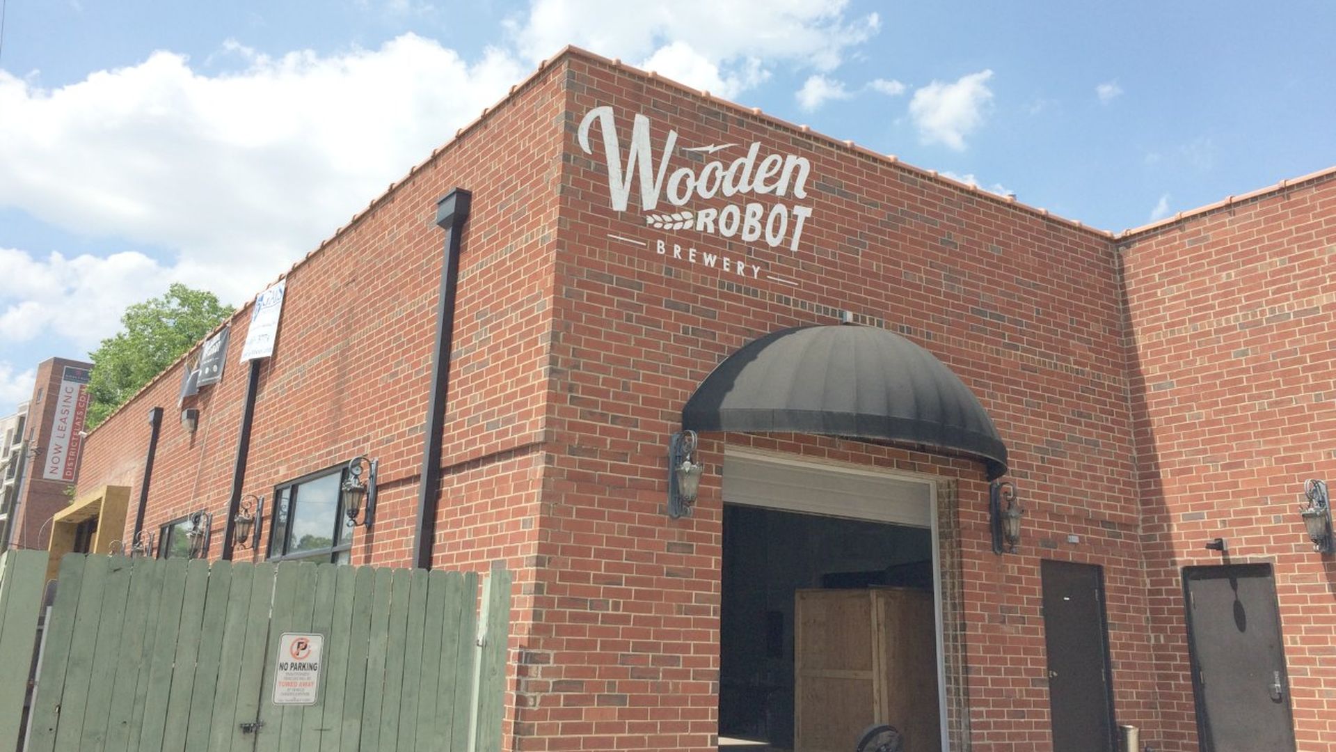 Wooden Robot Brewery