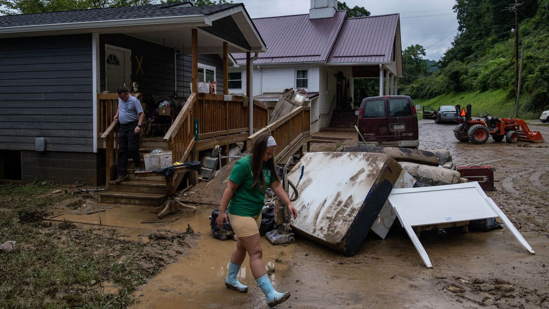 People drop off goods for a local community member in Jackson, Kentucky, on July 31, 2022. 