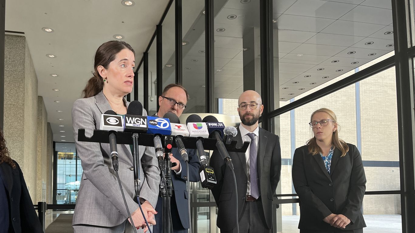 Judge demands ICE release 313 people held without warrants