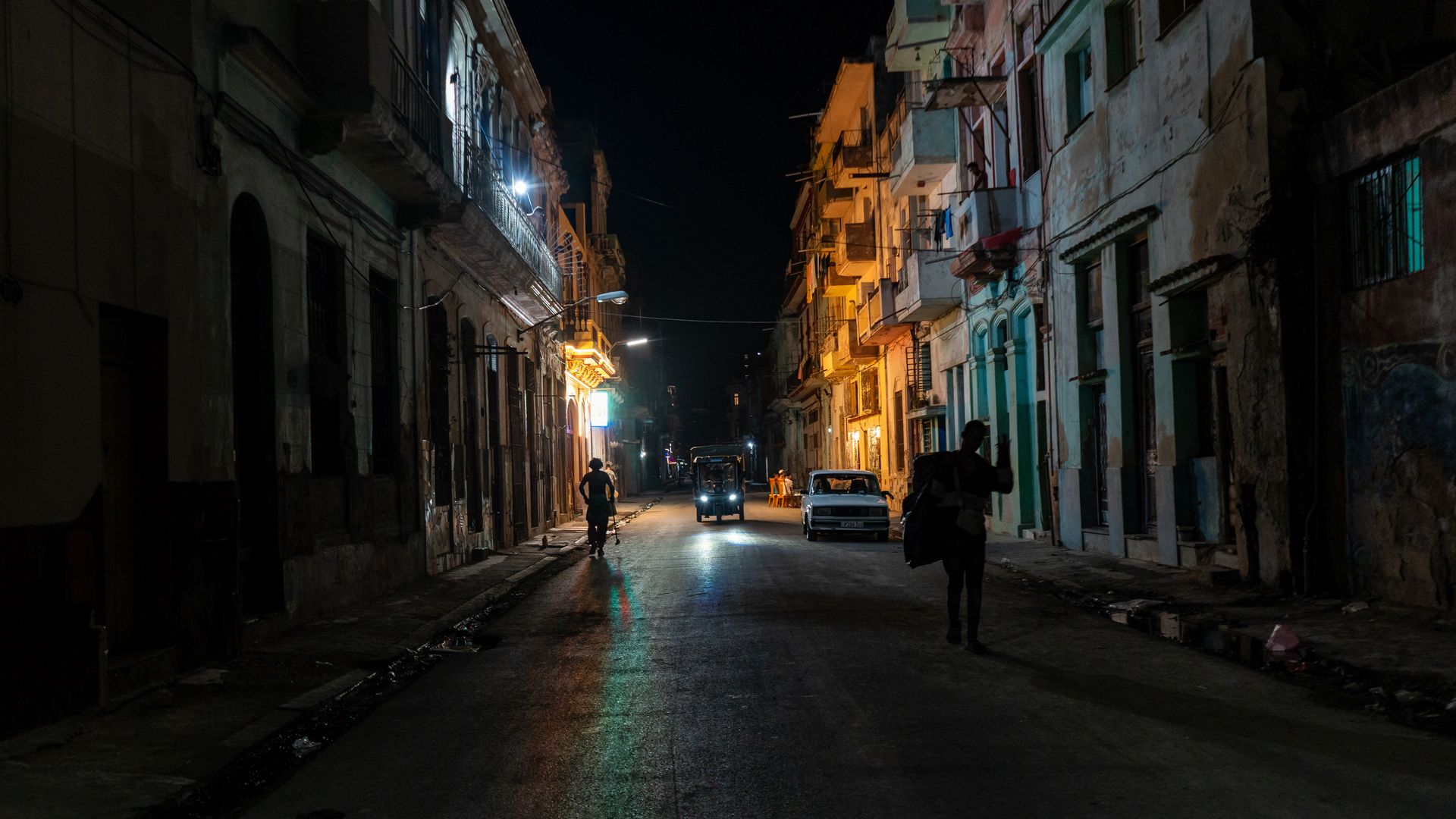 Darkness in Havana
