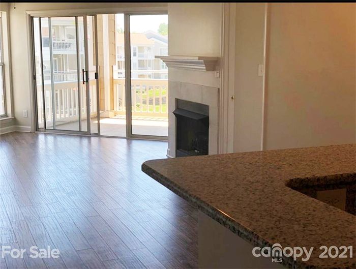1041 Southwest Dr #41, fireplace