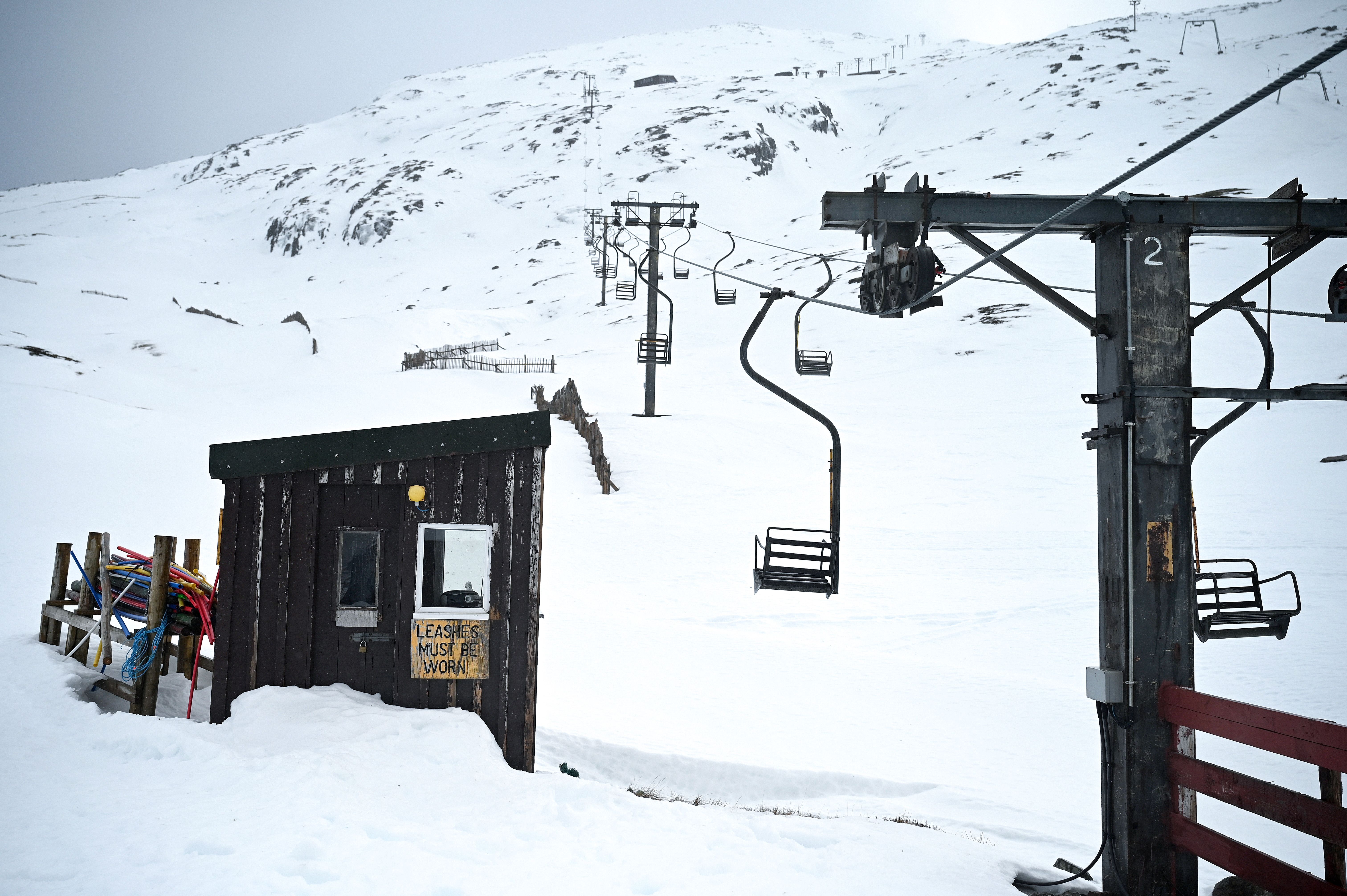 empty ski mountain in scotland