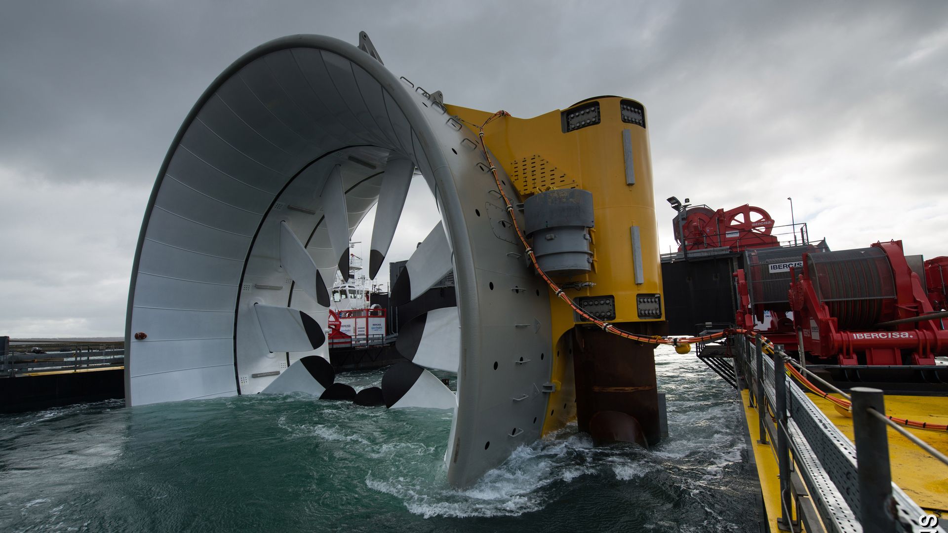 This photo taken on November 27, 2015 in the harbor of Brest, western France, shows a hydroelectric motor at a tidal farm. 