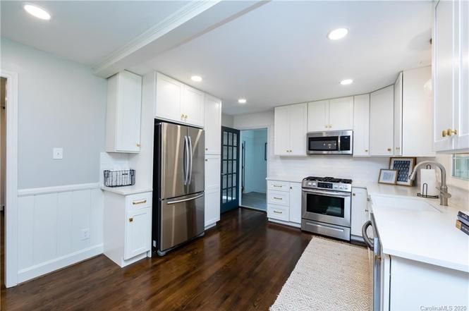 2434 Wensley Dr kitchen