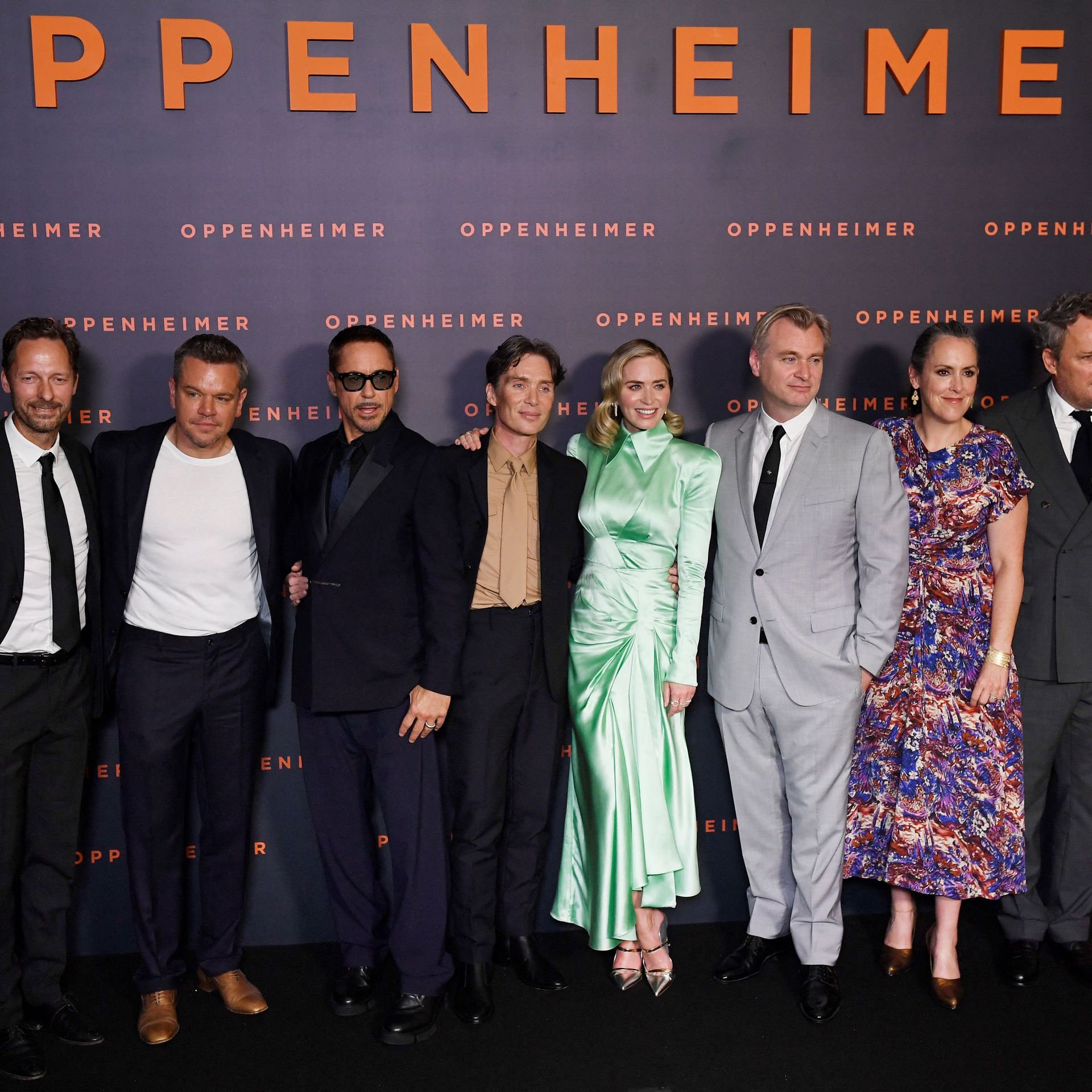 Oppenheimer' cast leaves premiere due to SAG-AFTRA strike, director says -  Good Morning America