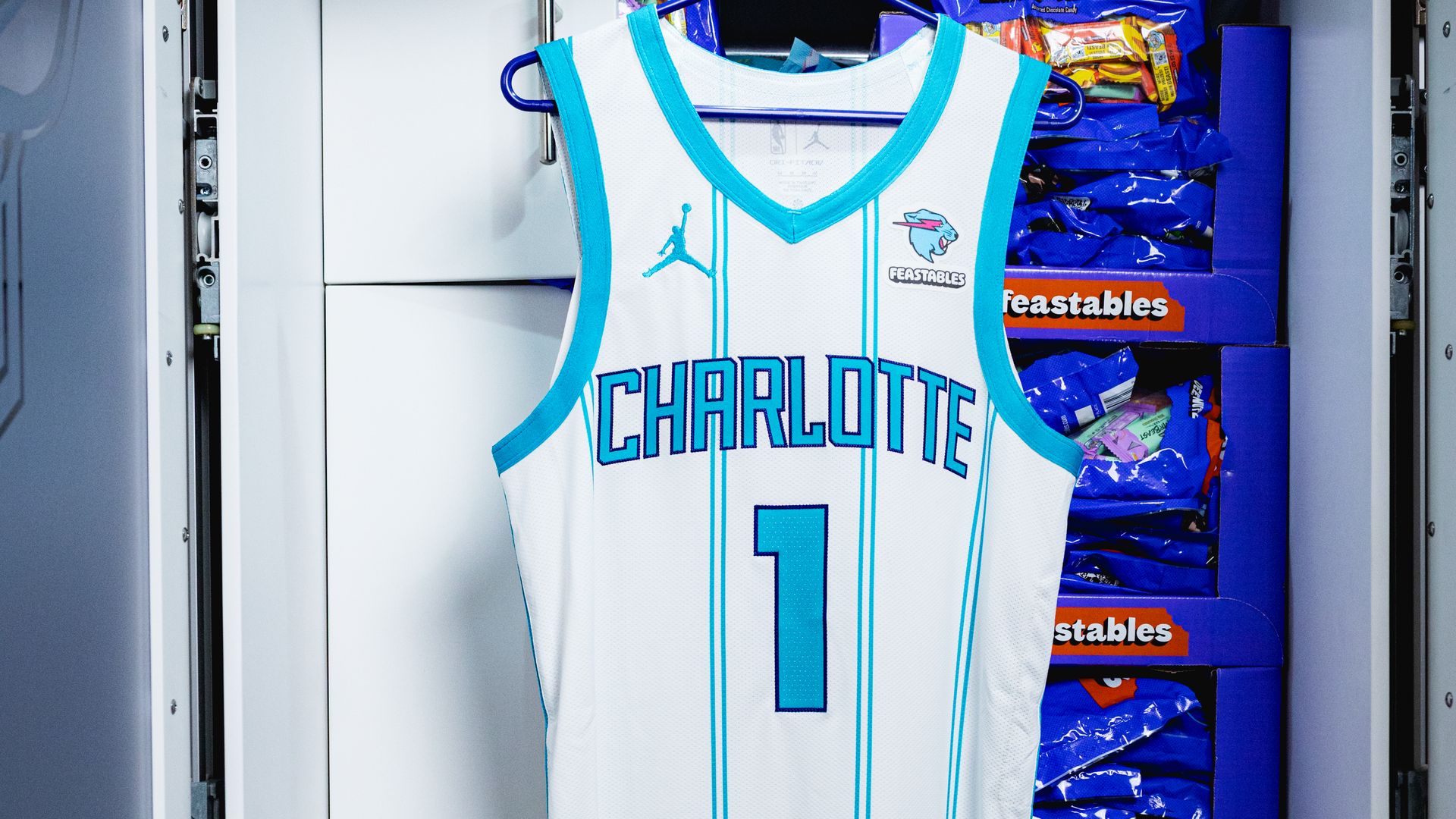 Charlotte Hornets Basketball Jerseys - Team Store