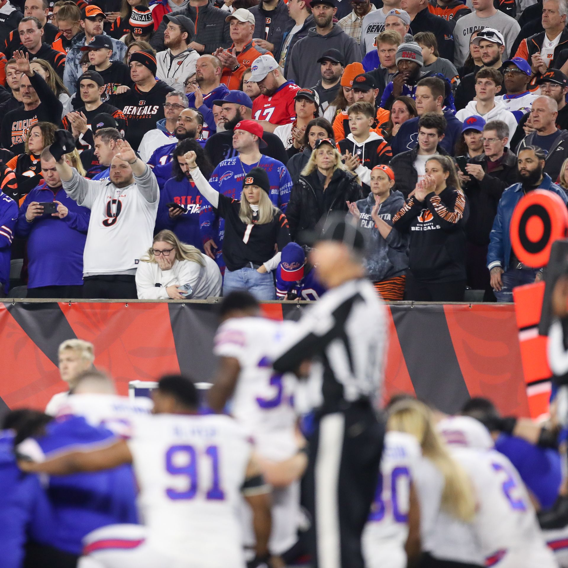 When will the Week 17's game between Bills and Bengals be played?