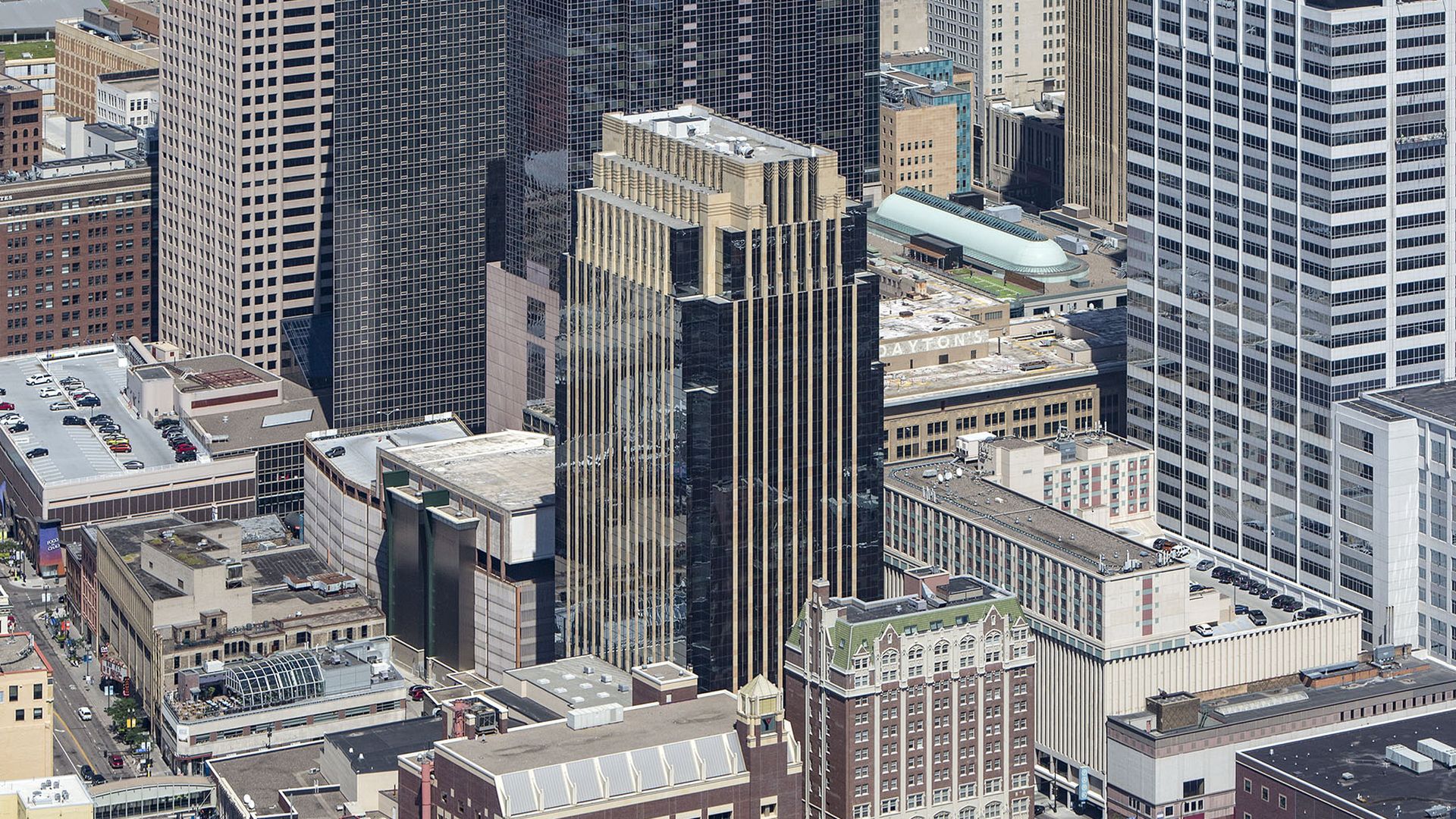 LaSalle Tower Minneapolis Sells At Discount 46 Million Axios Twin   1687893414559 