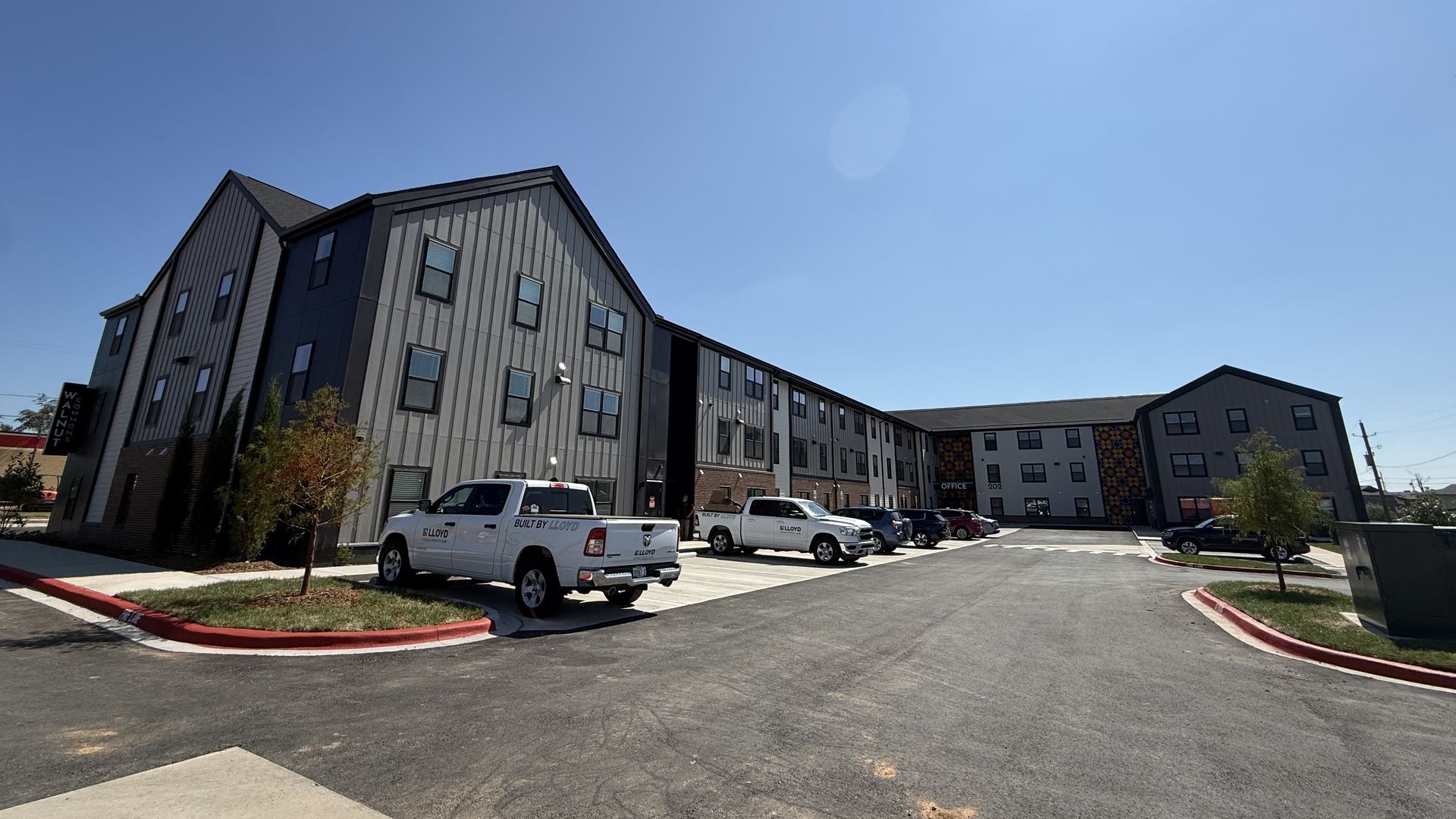Photo of apartment complex exterior