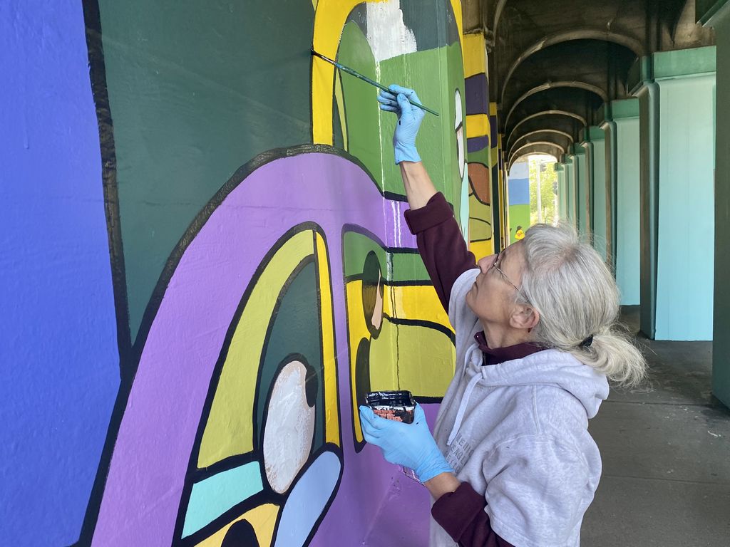 Fremont's Aurora Bridge Mural gets a makeover. - Axios Seattle