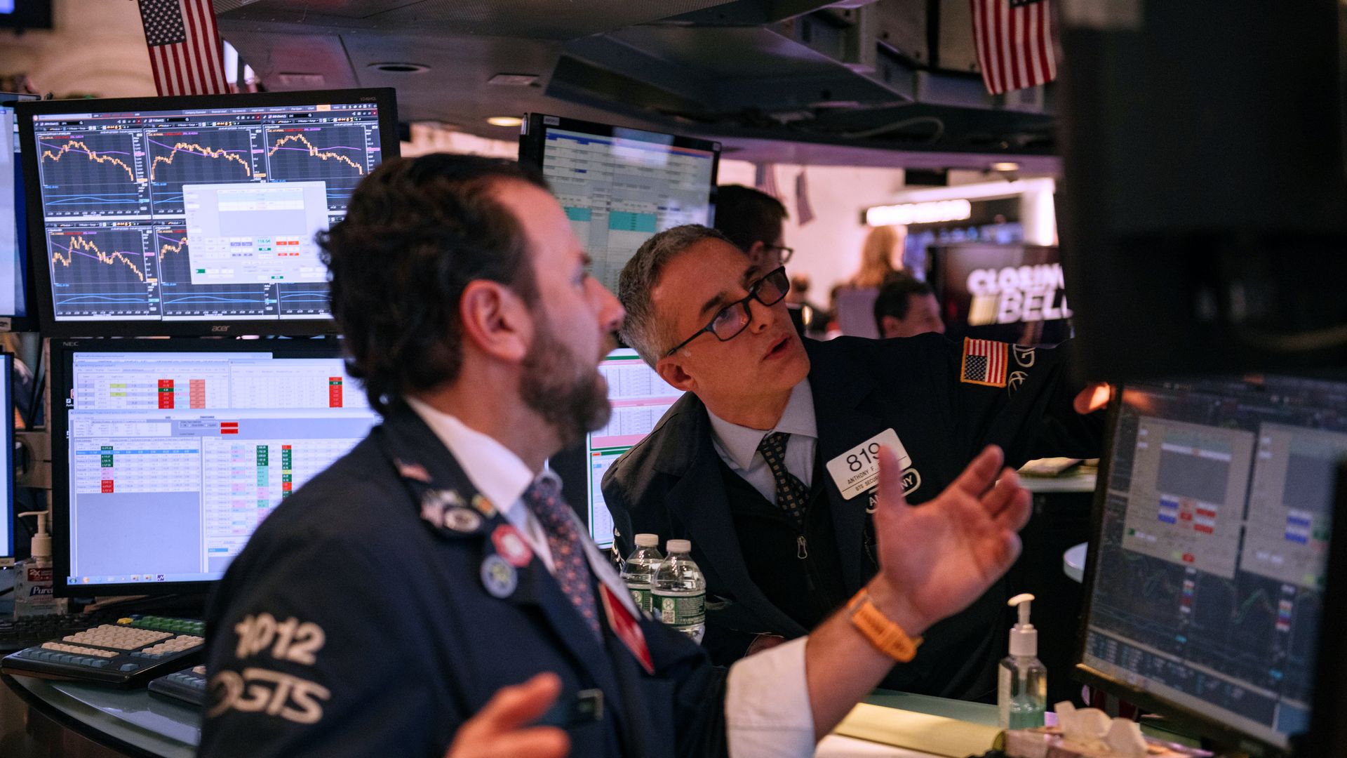 Traders work on the floor of the New York Stock Exchange on February 27, 2020 in New York City