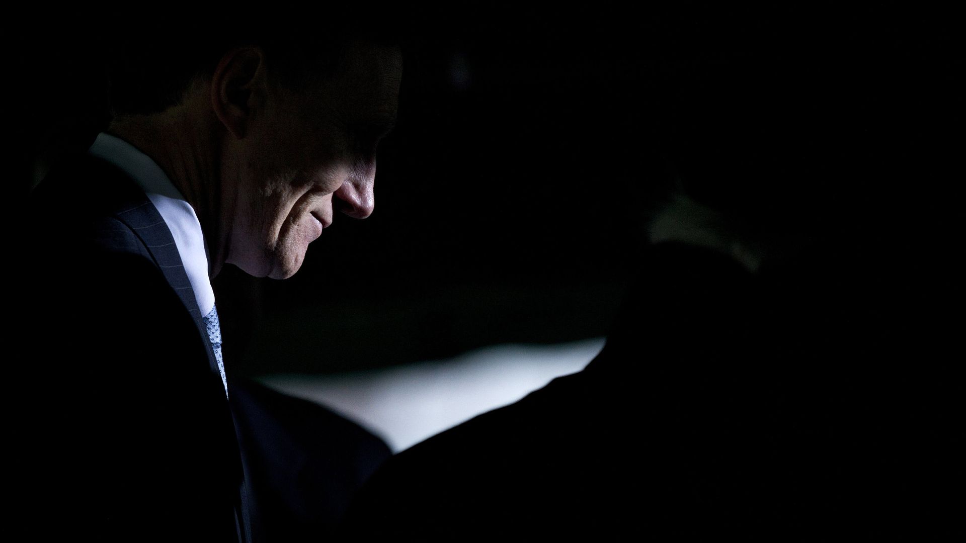 Mueller veiled in shadows