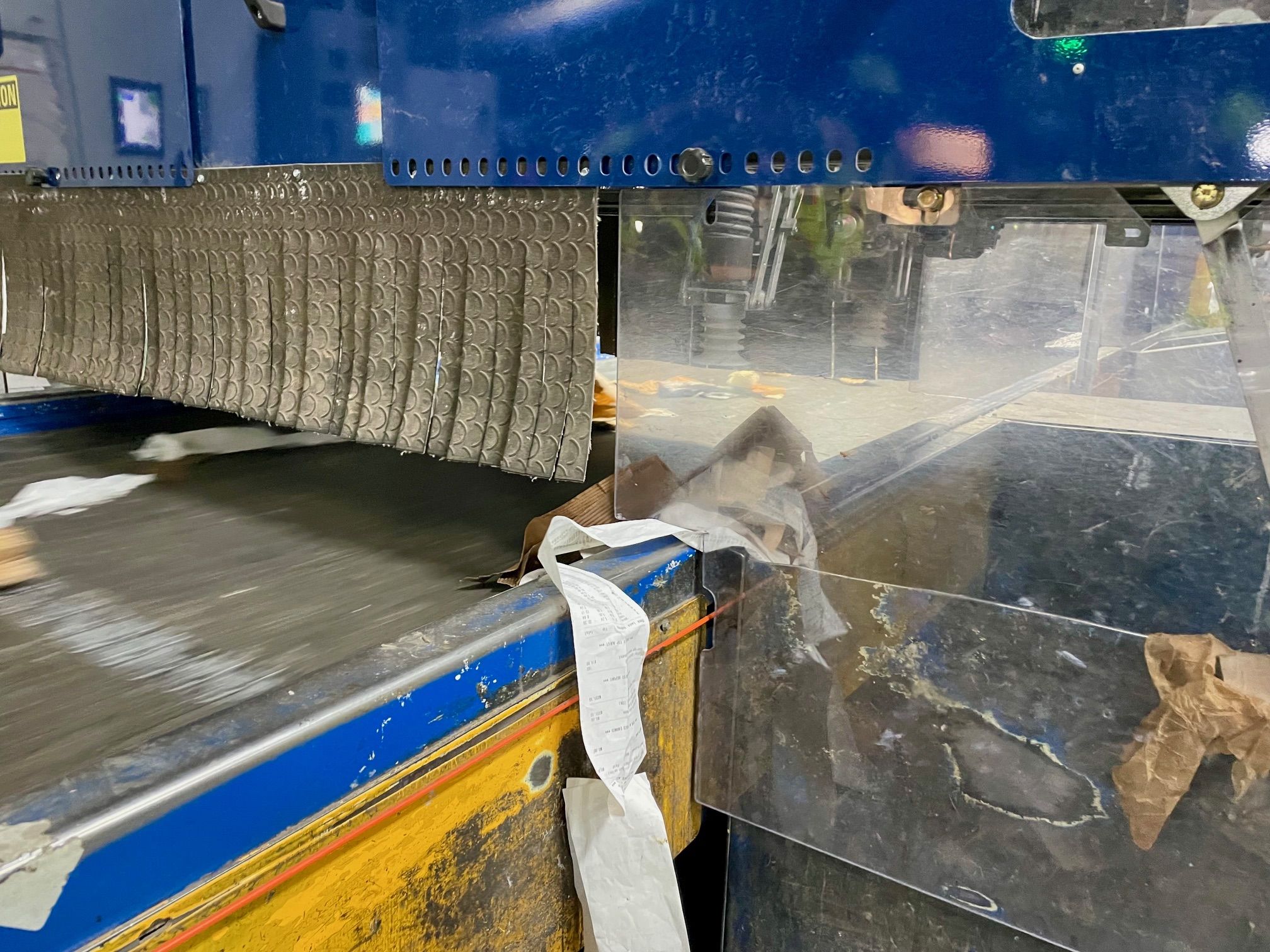 axios.com - John Frank - How an AI-powered robot helps recycle your waste
