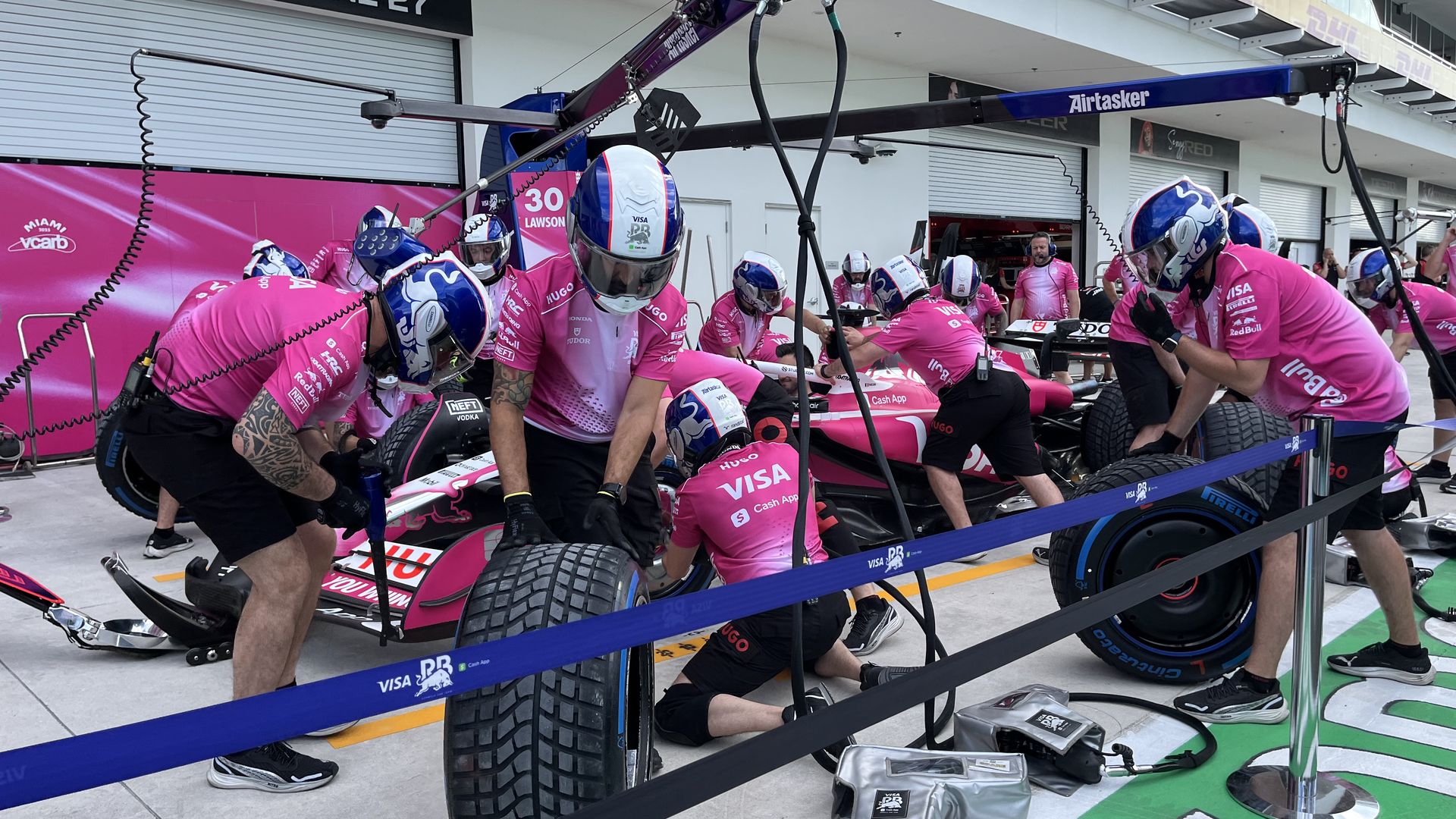 The Visa Cash App Racing Bulls F1 team practicing their pit stops