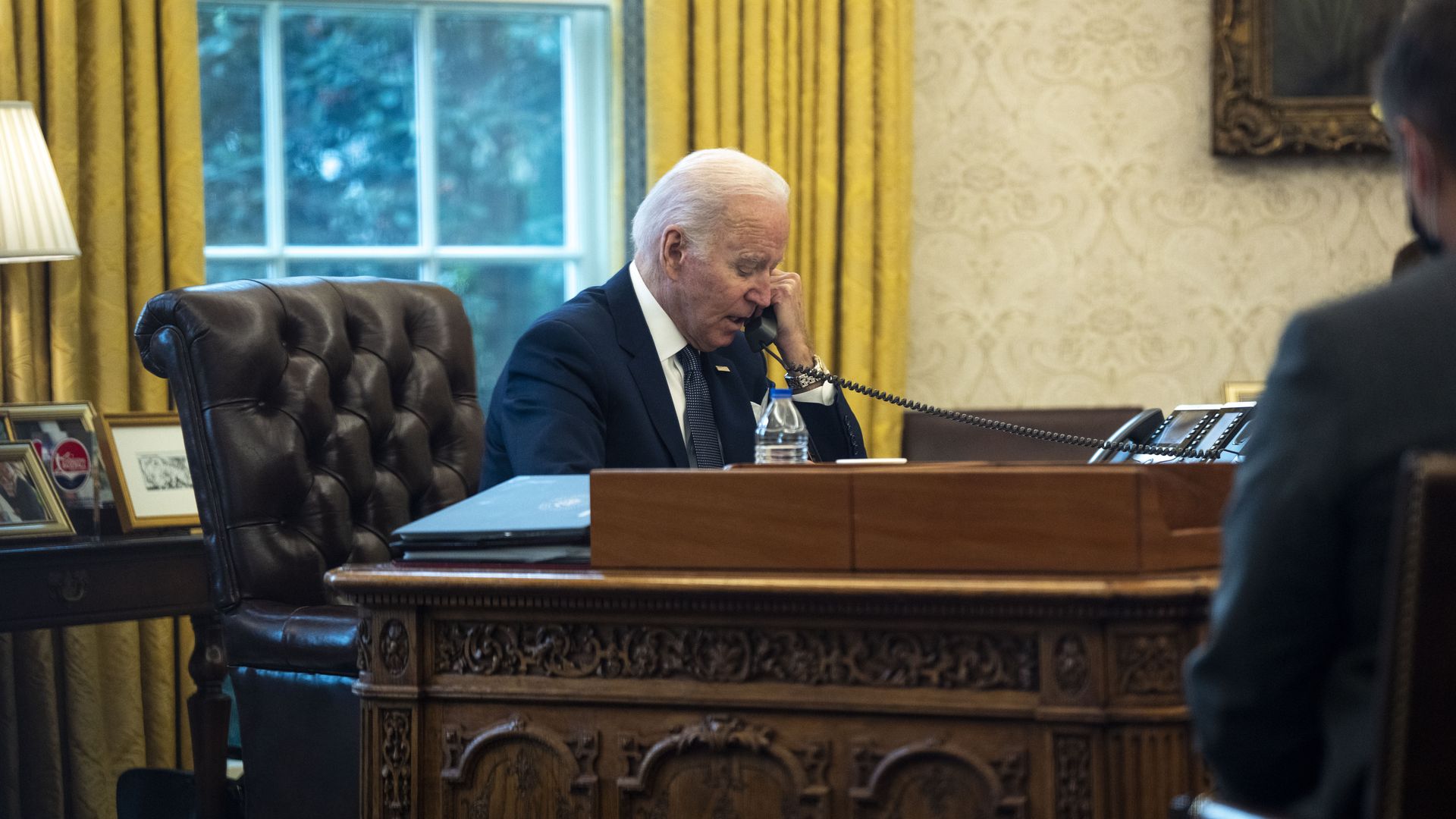 Biden holds a call with Volodymyr Zelenskiy