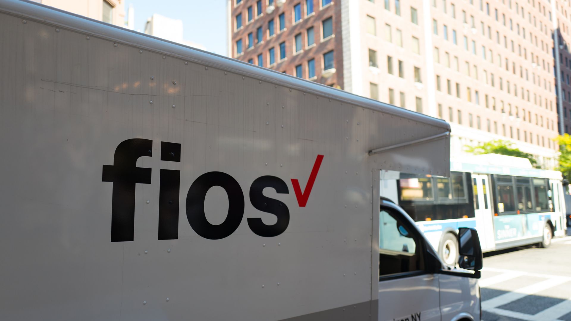 Verizon FIOS truck
