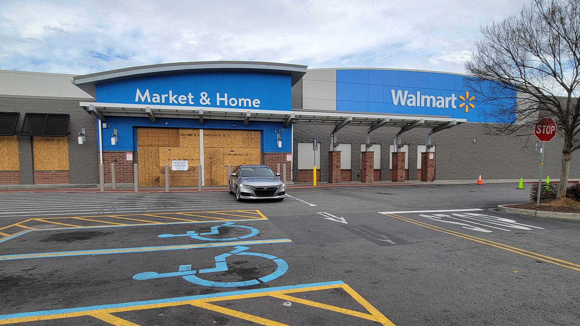 Atlanta's Vine City Walmart to reopen as Neighborhood Market - Axios Atlanta