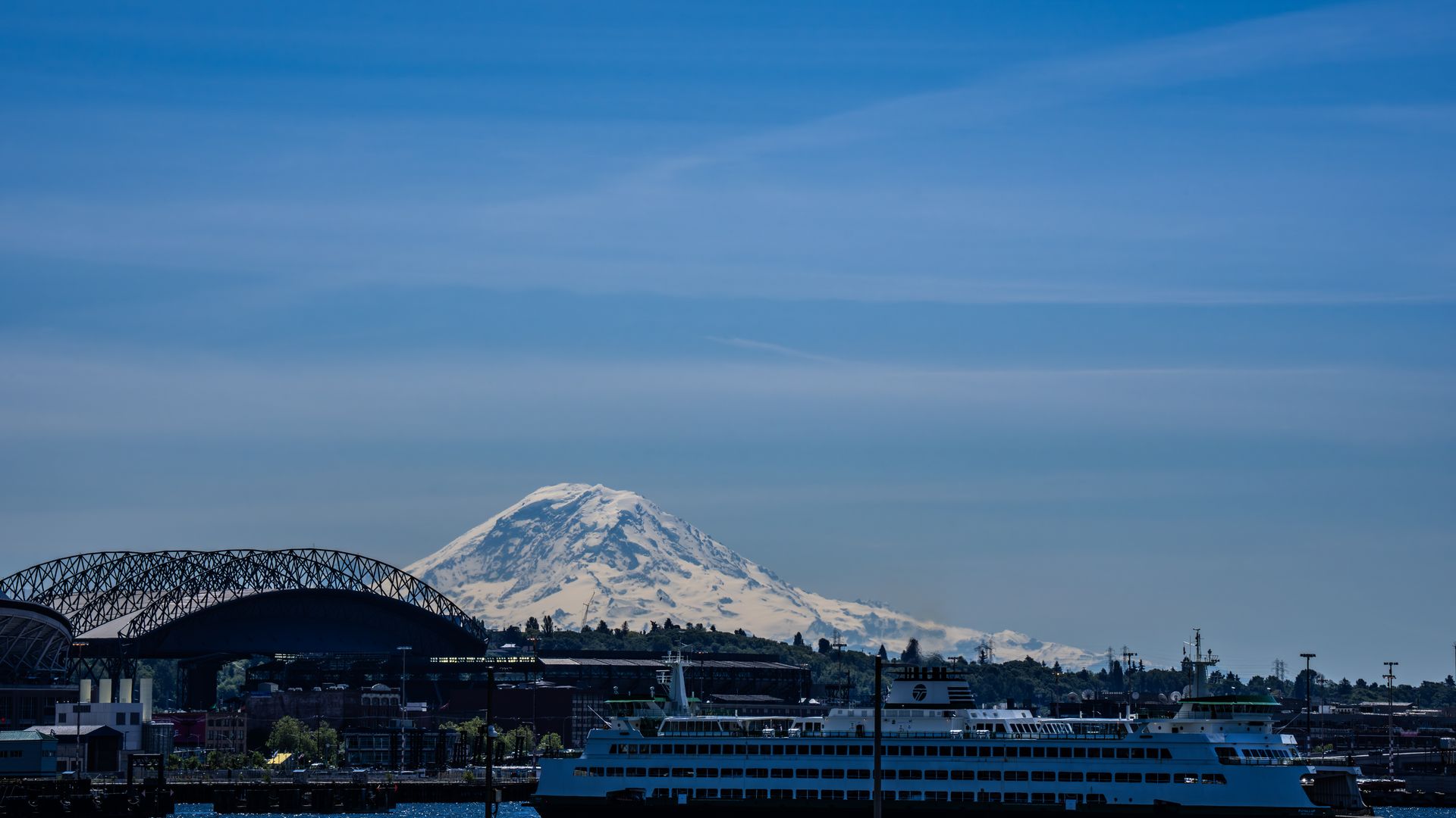 Mount Rainier as seen from Seattle. 