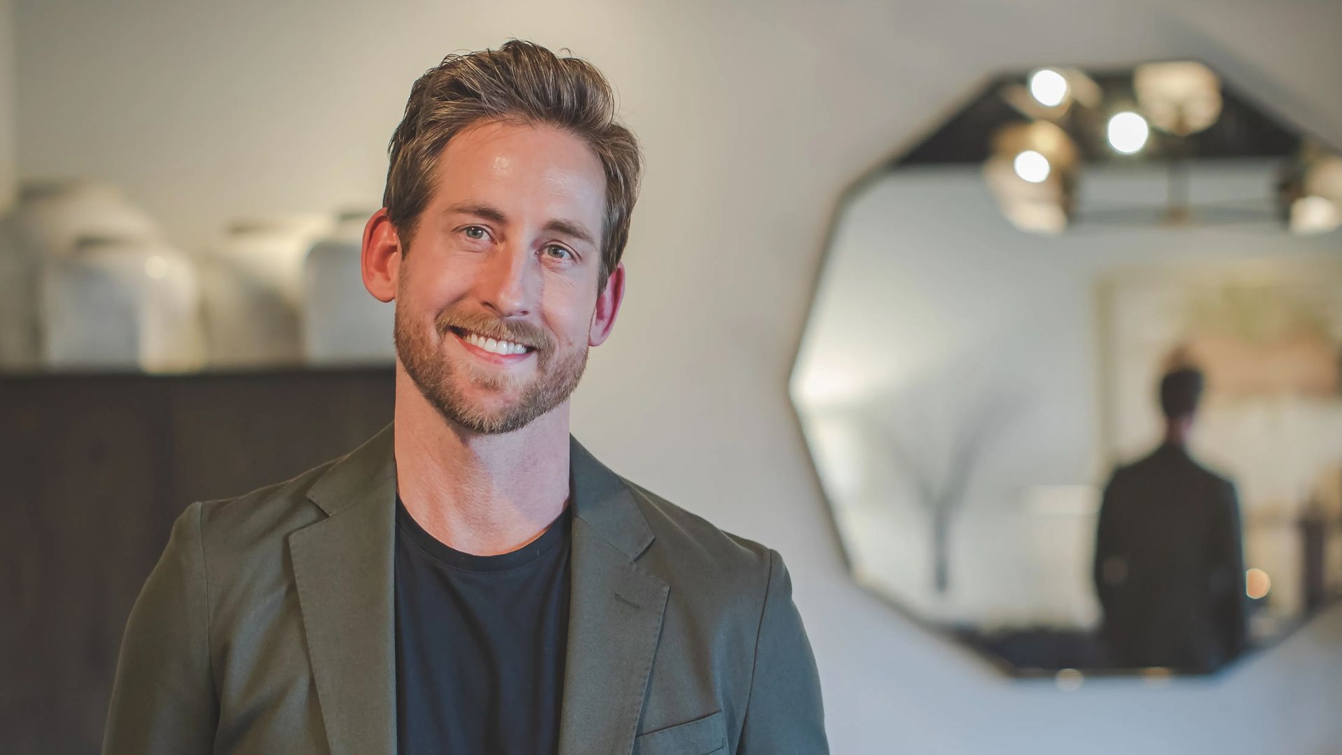 A portrait of Nashville-based designer Brad Ramsey.