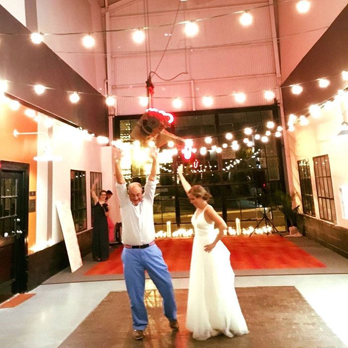 dad-dancing-wedding