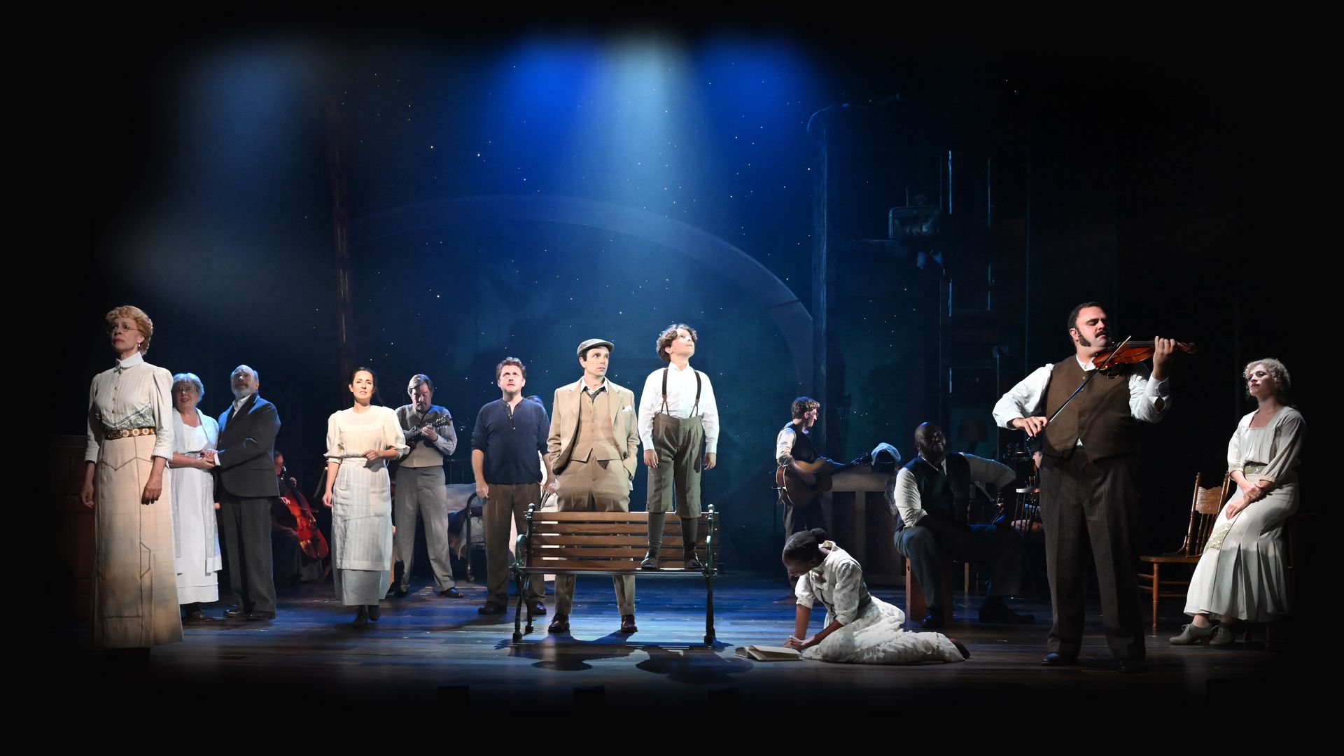 the cast of "knoxville" onstage