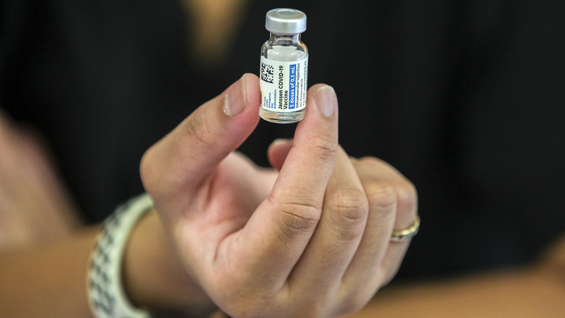 A Johnson & Johnson Covid-19 vaccine vial at a mobile vaccine clinic held at Roosevelt Park on Friday, May 14, 2021 in Los Angeles , CA. 