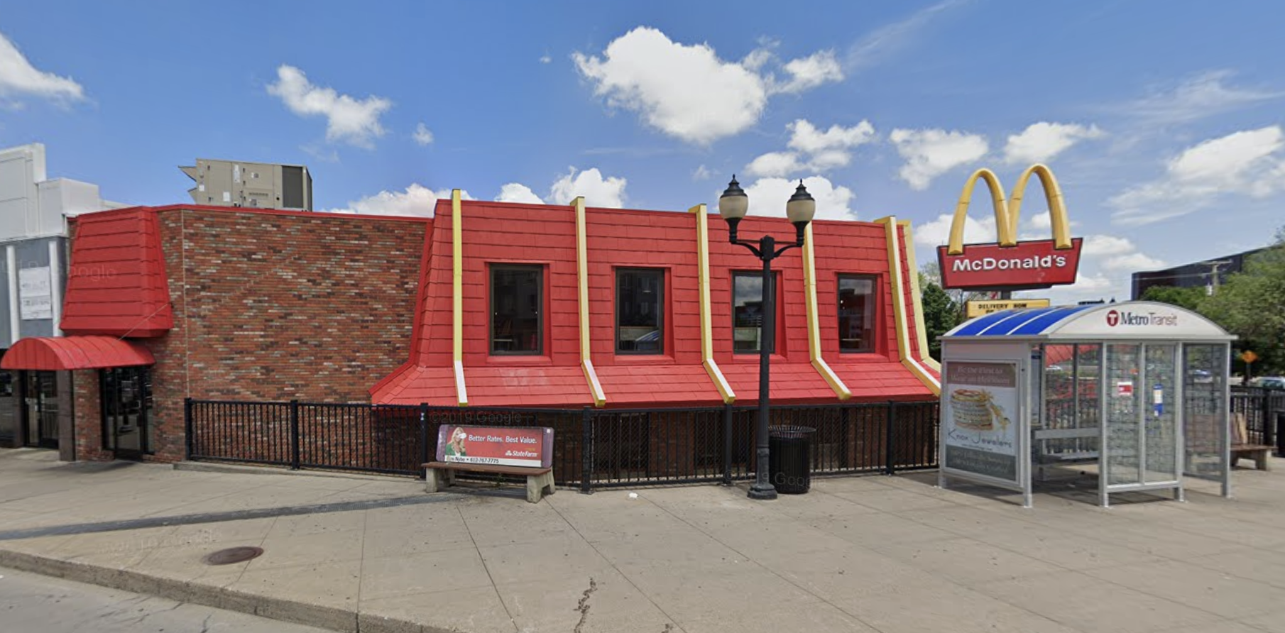 A McDonald's building.