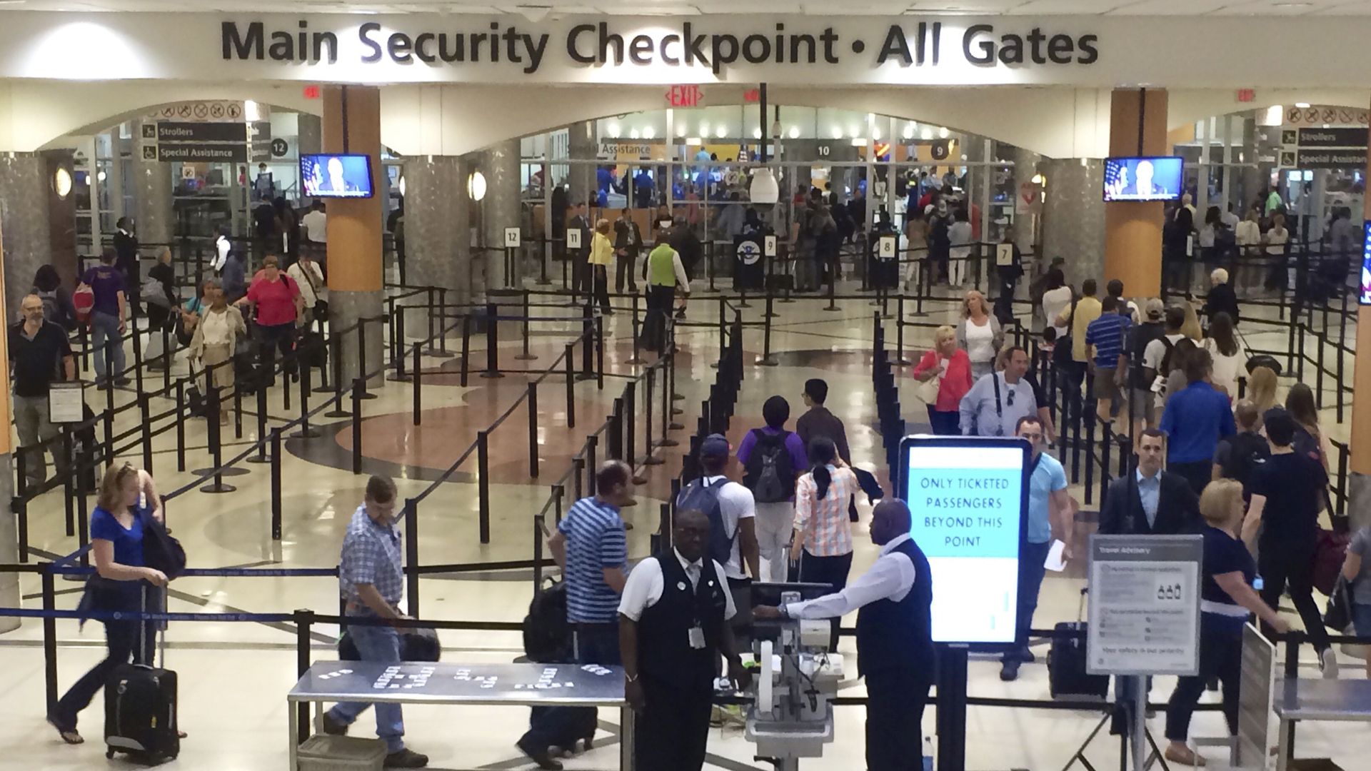 TSA airport checkpoint at Atlanta