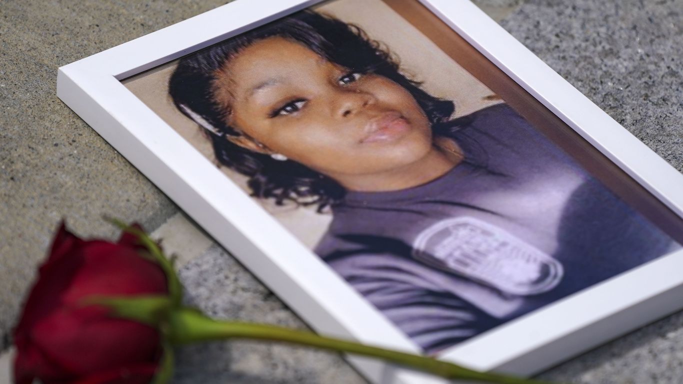 Ex-Louisville Officer Pleads Guilty To Conspiracy In Breonna Taylor Killing