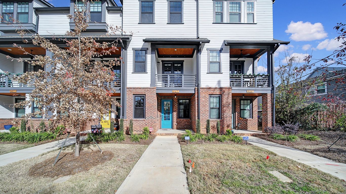 Hot homes: 4 houses for sale in Charlotte starting at $270K - Axios ...
