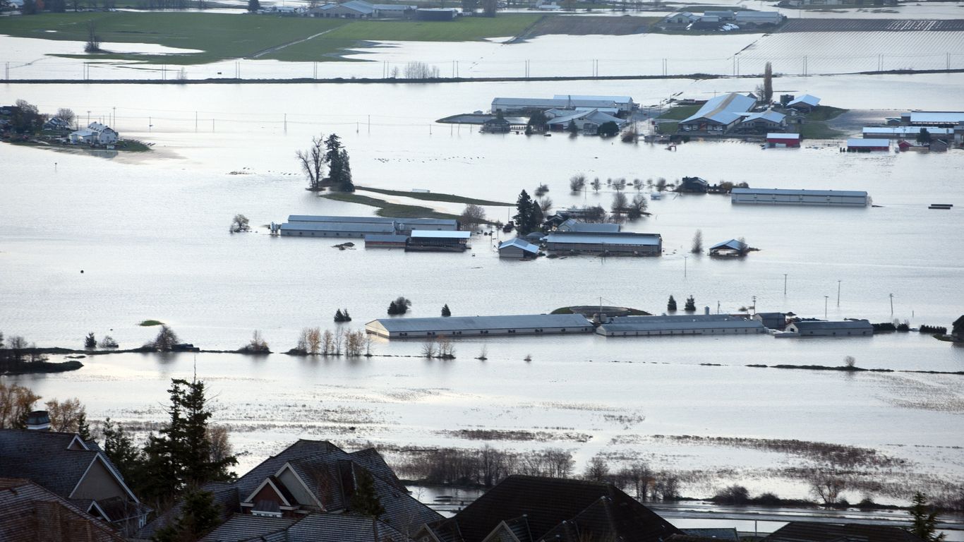 Canada floods: Air force deployed, B.C. in state of emergency — photos