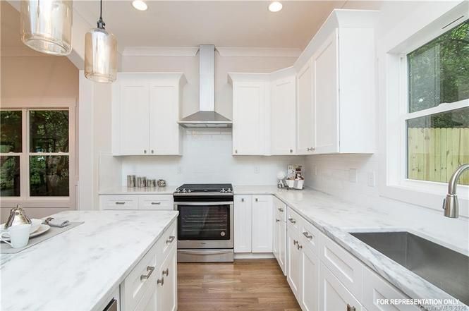 1323 Clay Ave kitchen