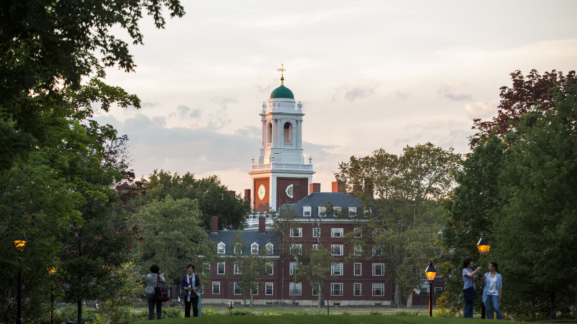 Tech S Diversity Crisis 40 Of Venture Capitalists Went To Harvard - 