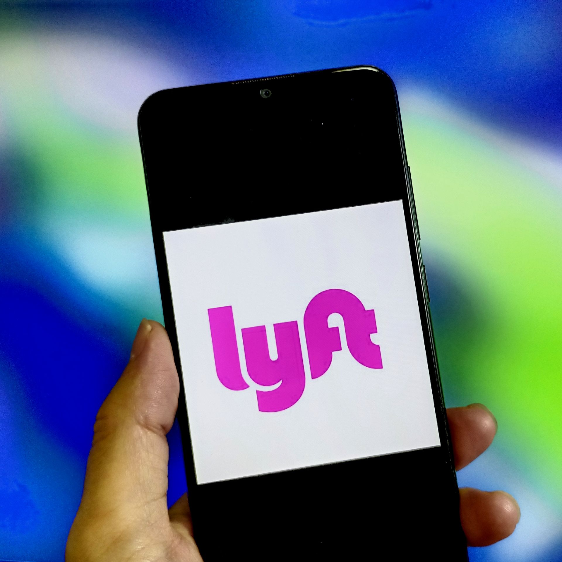 Lyft deploys rapid response communications to return missing cat