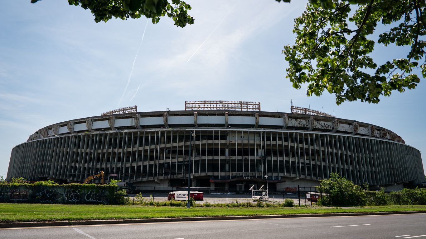 RFK Stadium deal approved in first D.C. Council vote - Axios