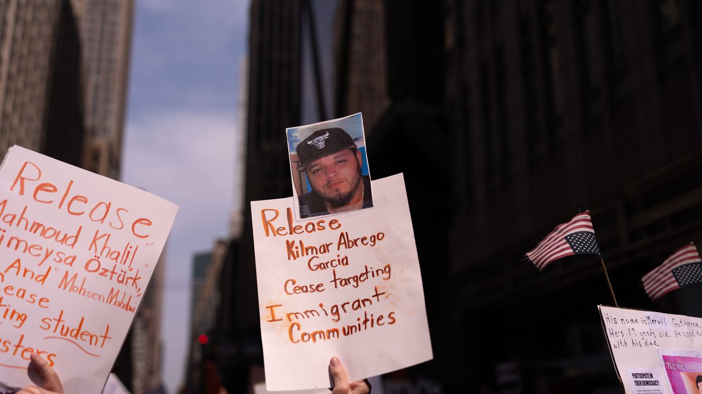 Mistakenly Deported Kilmar Abrego Garcia Alleges Severe Torture in El Salvador Prison