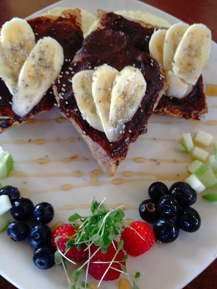 Bibical-Breakfast-at-Luna's