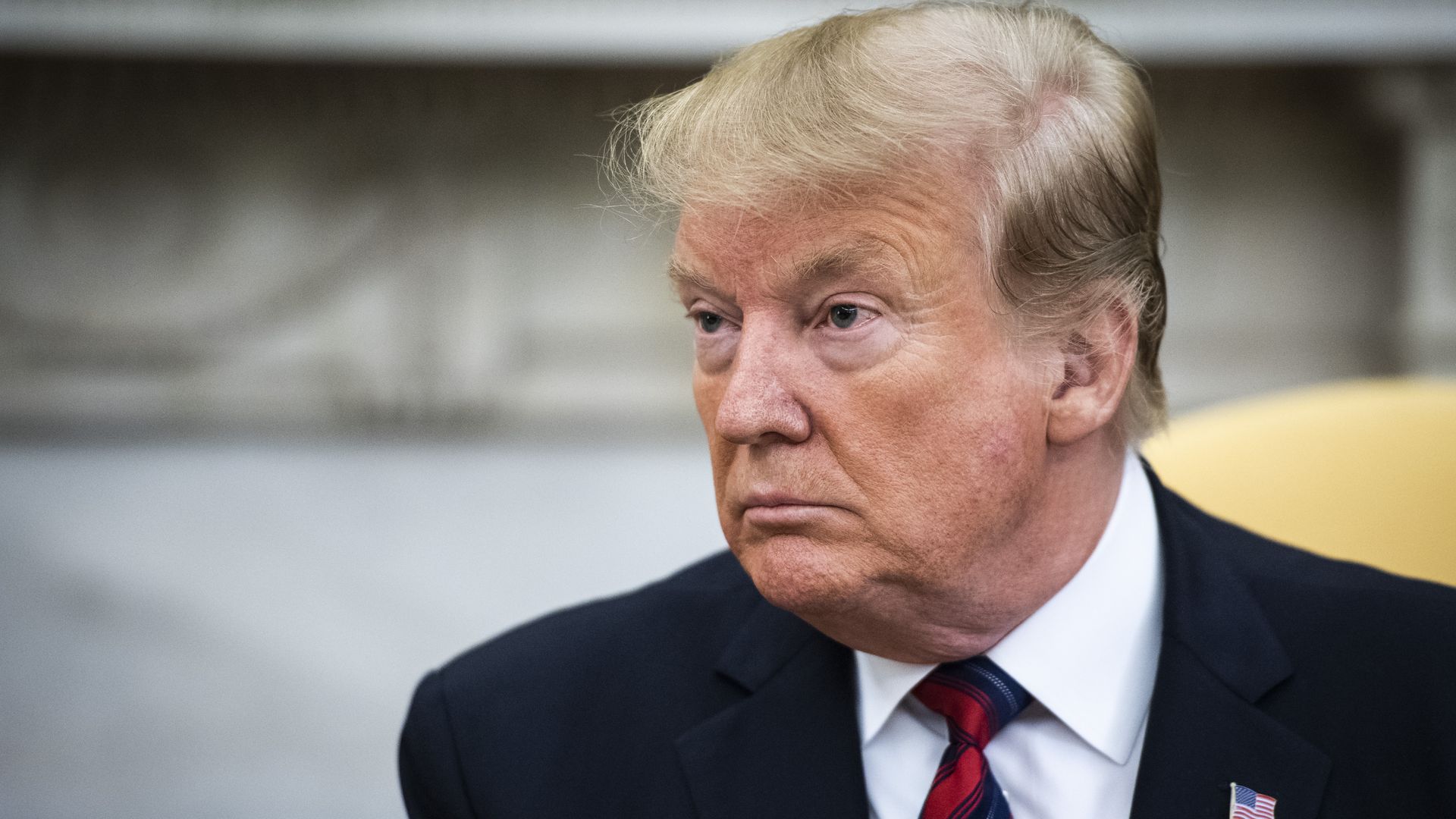 Trump in oval office