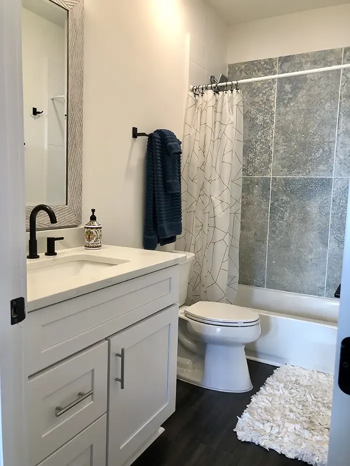 The Church on Parkwood apartments bathroom