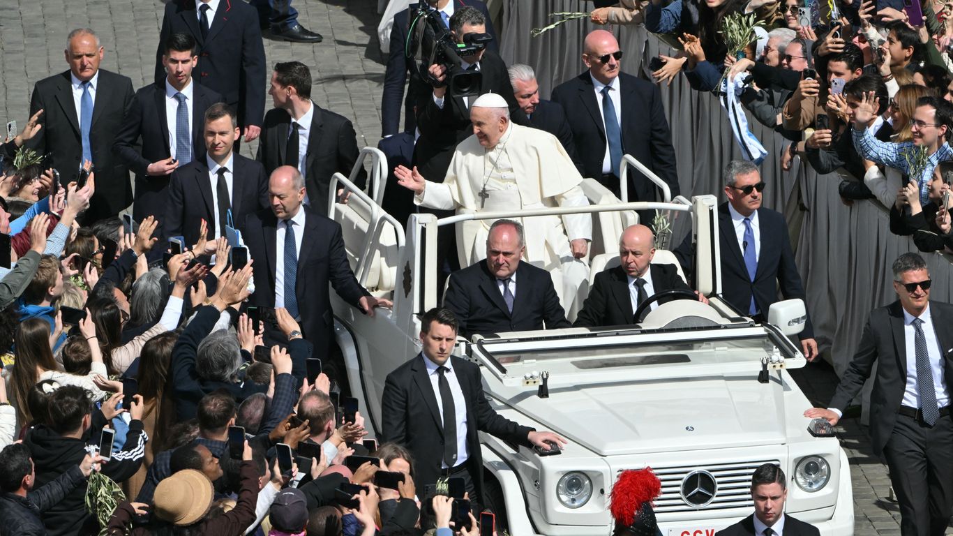 Pope Francis' Former Popemobile Converted into Mobile Health Clinic for Gaza Kids
