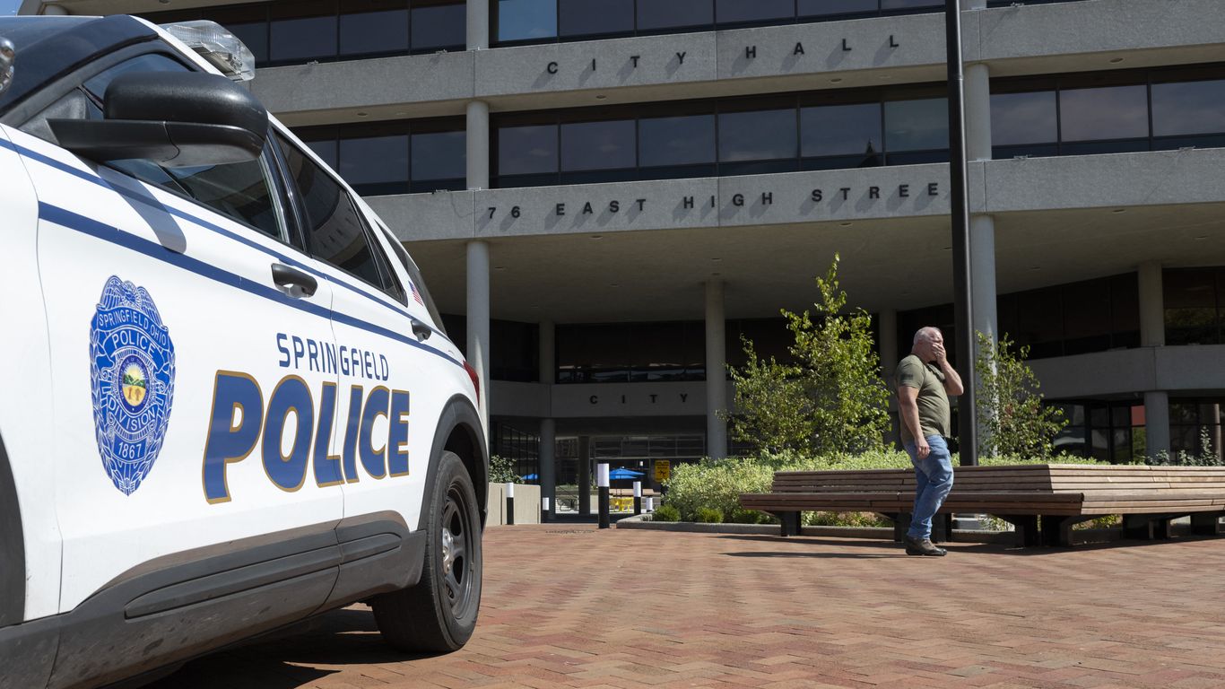 Bomb Threat Evacuates Springfield City Hall