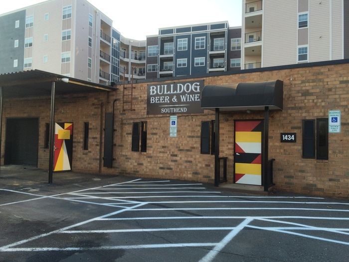 outside bulldog beer and wine south end