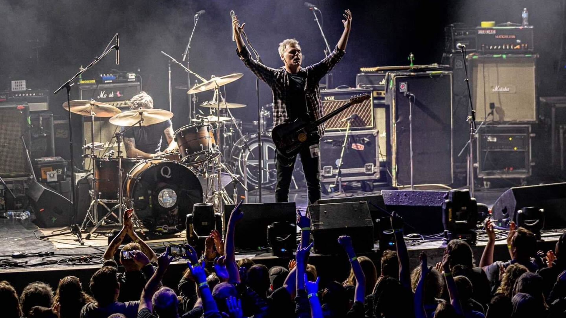 Scott Lucas of Local H performing live. Photo courtesy of Local H