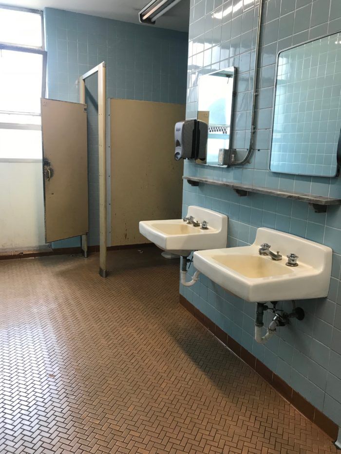 Everything you need to know about riding the Amtrak train from