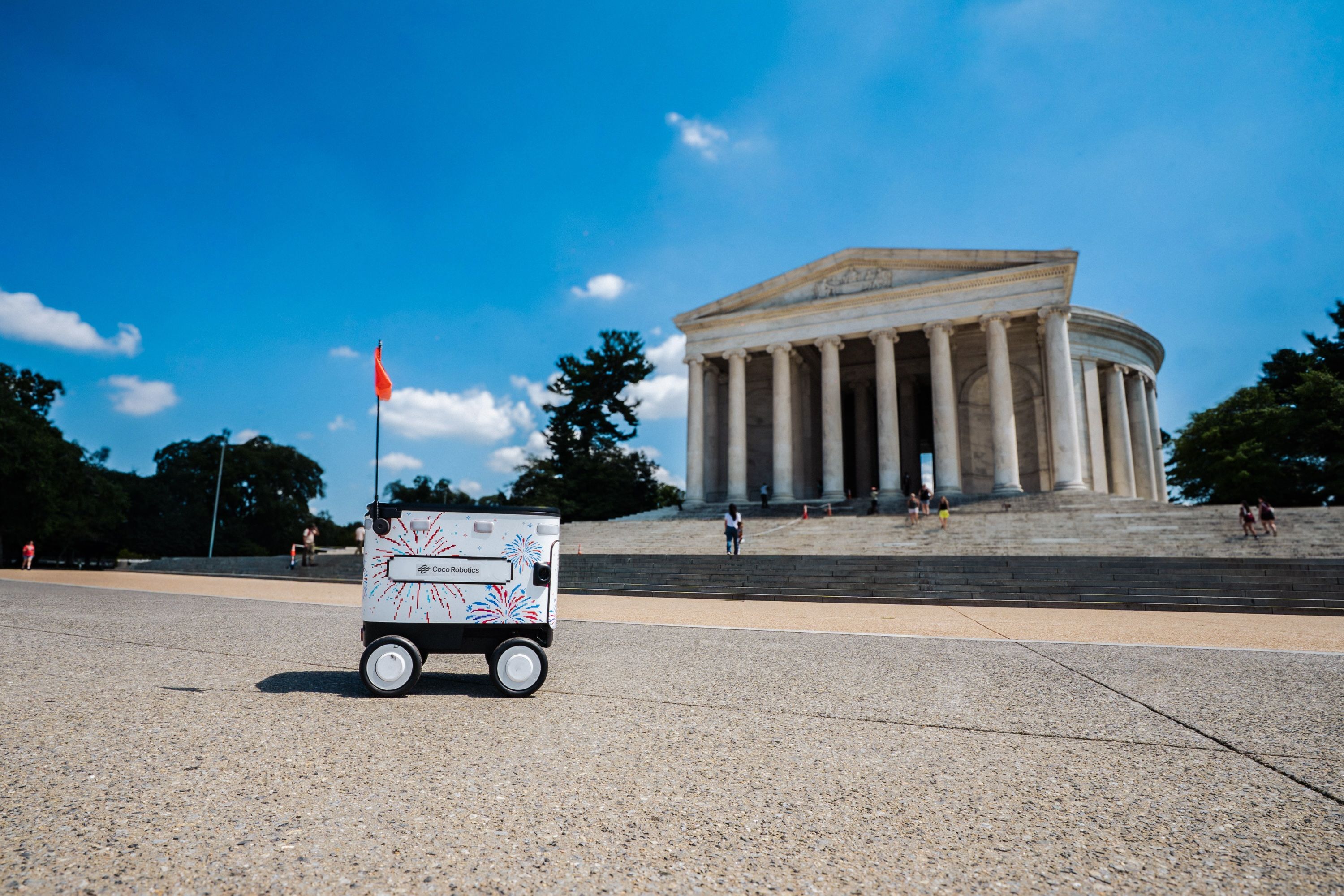 axios.com - Anna Spiegel - Your next DoorDash could arrive by robot