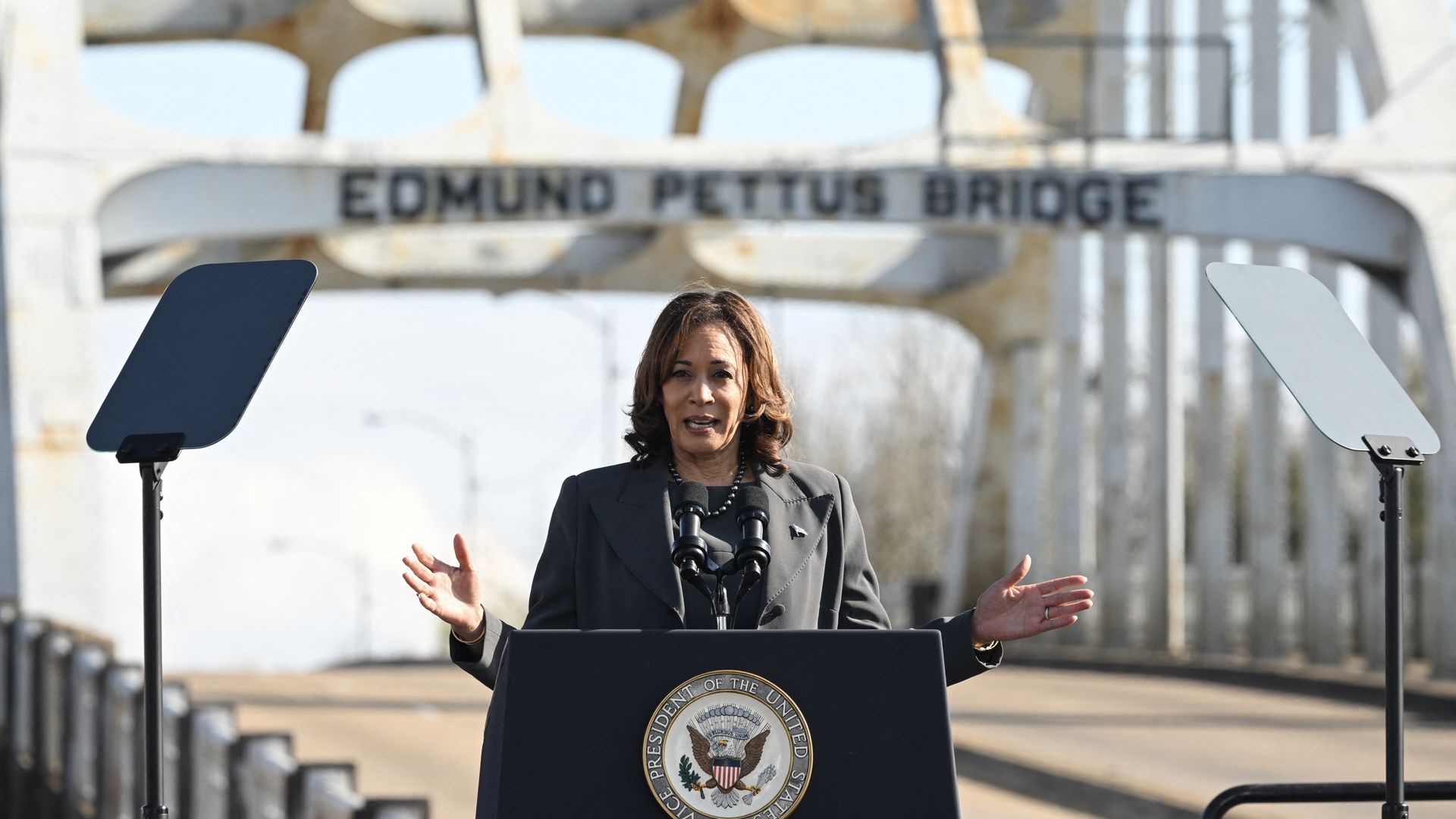 Kamala Harris on Selma bridge