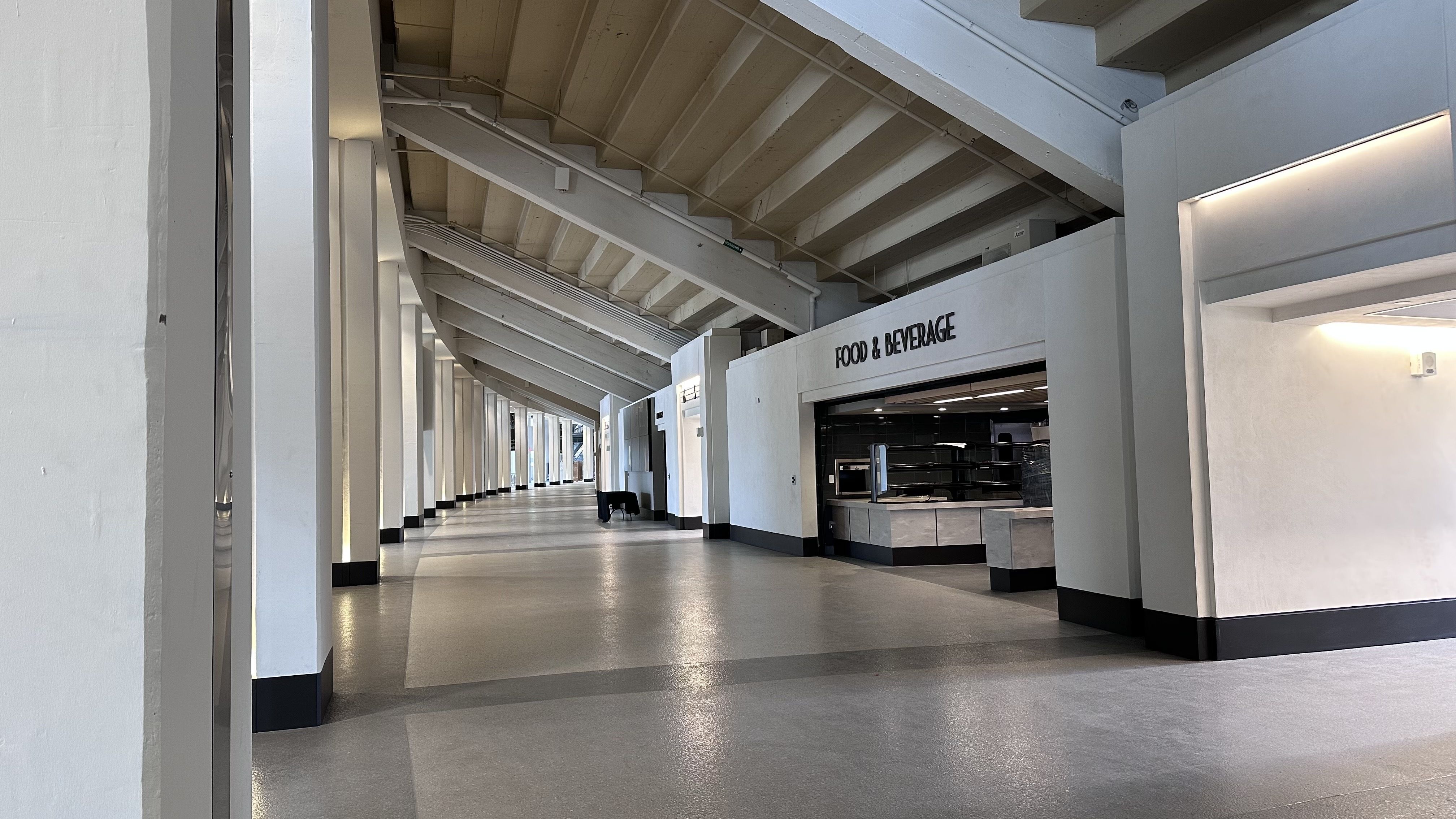 A concourse showing a food and beverage concession area