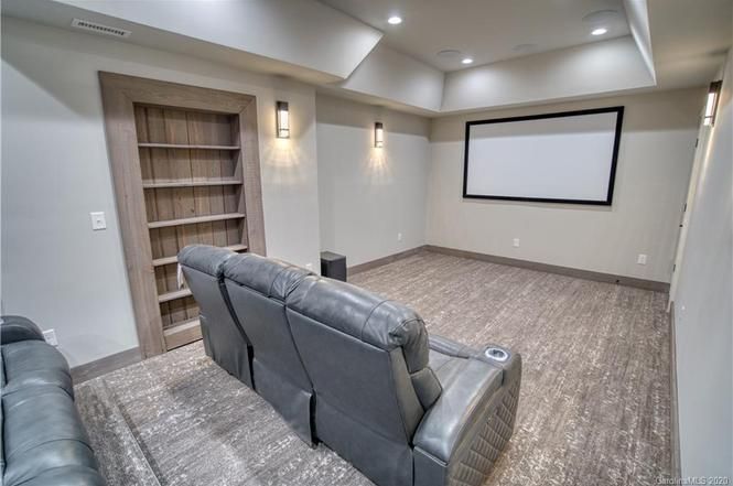 1320 Gaither Rd movies